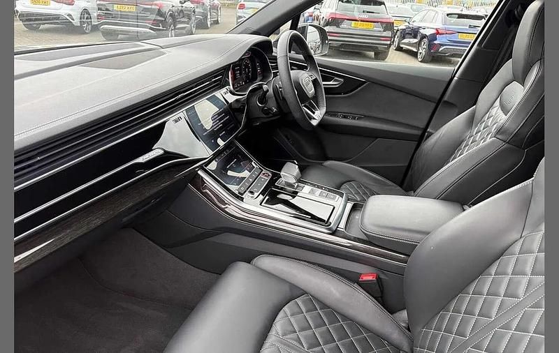 Used Audi SQ7 Black Edition 507 HP (372 kW) 2024 Black SUV