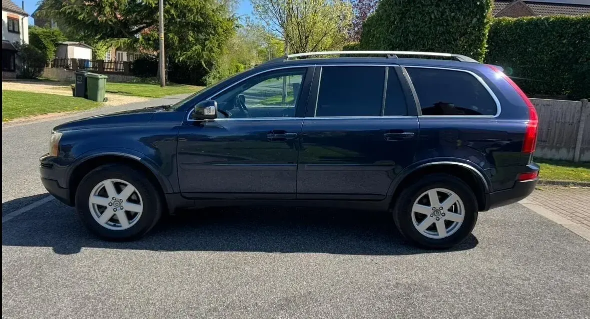 Used Volvo XC90 200 HP (147 kW) 2011 Blue SUV