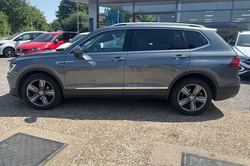 Used VW Tiguan Allspace Match 150 HP (110 kW) 2020 Grey SUV