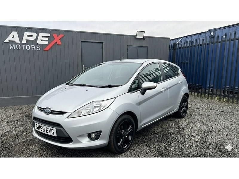 Used Ford Fiesta 82 HP (60 kW) 2010 Silver Hatchback