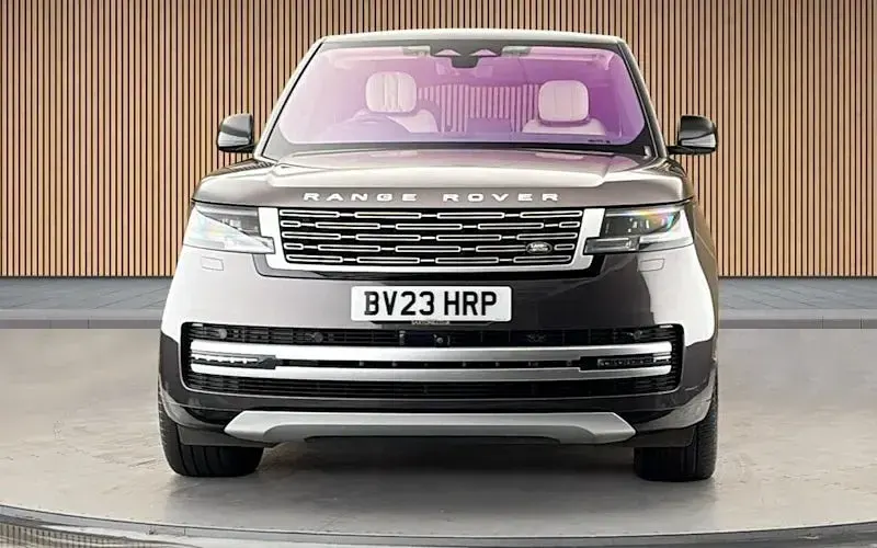 Used Land Rover Range Rover First Edition 510 HP (375 kW) 2023 Charente grey SUV
