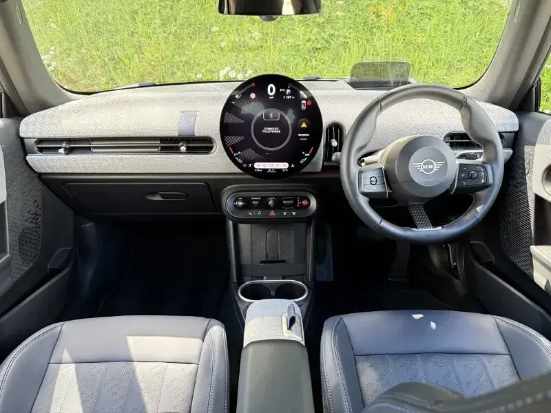 Used Mini Cooper S Exclusive 204 HP (150 kW) 2025 White Hatchback