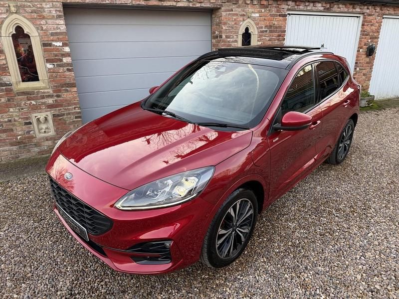 Used Ford Kuga ST-Line X 225 HP (165 kW) 2022 Red SUV