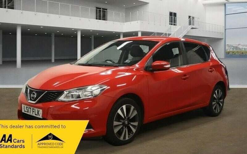 Red Used 2016 Nissan Pulsar N-Connecta Hatchback | £6,995 (Fair price) - Image 1/4