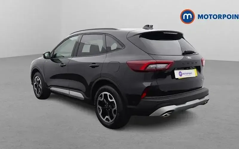 Usado Ford Kuga Active 183 CV (134 kW) 2025 Negro SUV