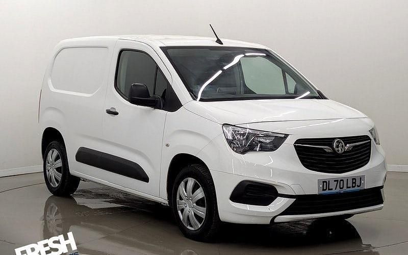 White jade Used 2020 Vauxhall Combo Sportive MPV | £8,490 (Good price) - Image 1/4