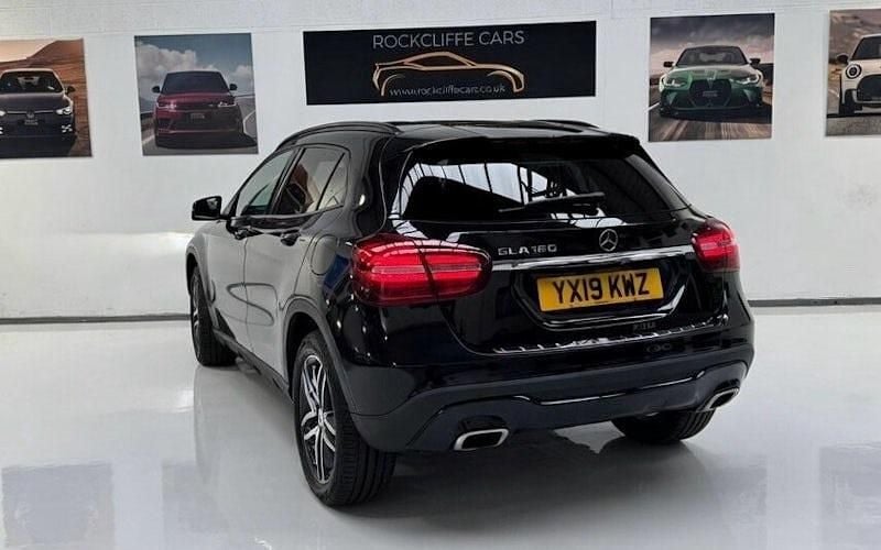 Used Mercedes GLA180 Urban 122 HP (89 kW) 2020 SUV