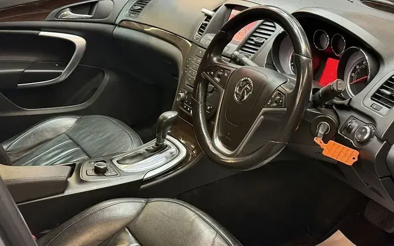Used Vauxhall Insignia Elite 160 HP (117 kW) 2011 Silver Hatchback