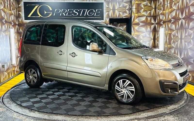 Used Citroën Berlingo Feel 100 HP (73 kW) 2017 Brown MPV