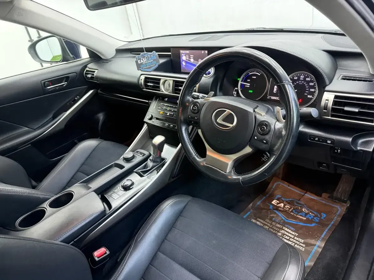 Used Lexus IS300h 2015 Blue Sedan