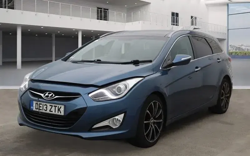 Used Hyundai i40 Premium 138 HP (101 kW) 2013 Blue Estate
