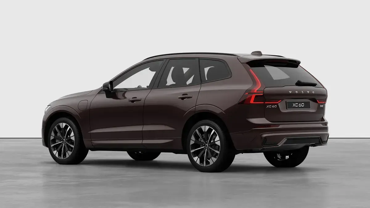 New Volvo XC60 Plus 2026 Mulberry red SUV