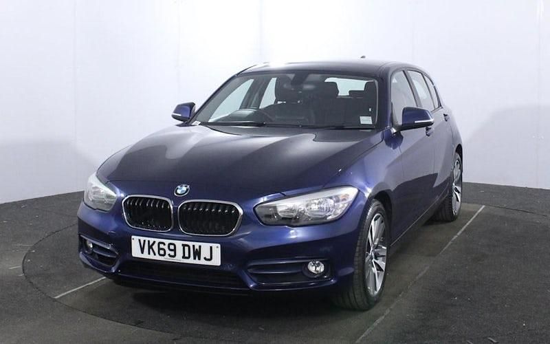 Used BMW 118 Sport Line 136 HP (100 kW) 2019 Blue Hatchback