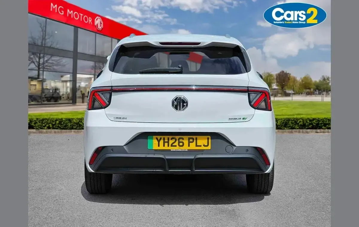 Used MG MG4 EV 319 kW (435 HP) 2026 White Hatchback