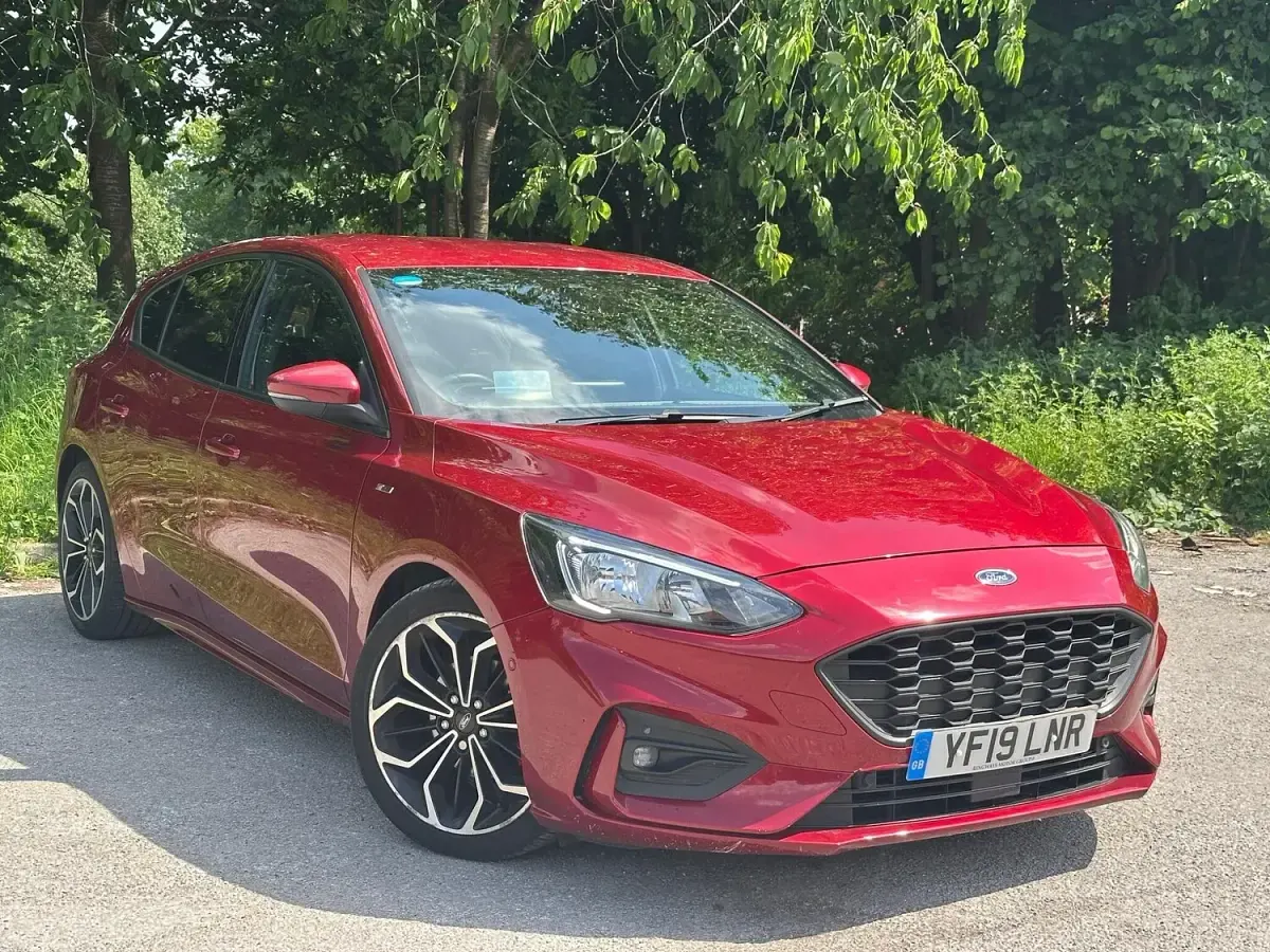 Used Ford Focus ST-Line X 120 HP (88 kW) 2019 Red Hatchback