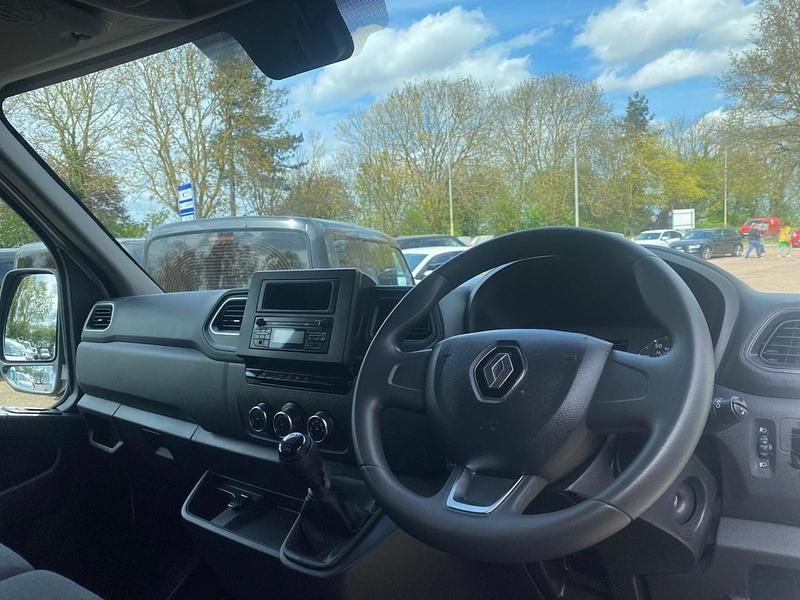 Used Renault Master Business 2023 White MPV