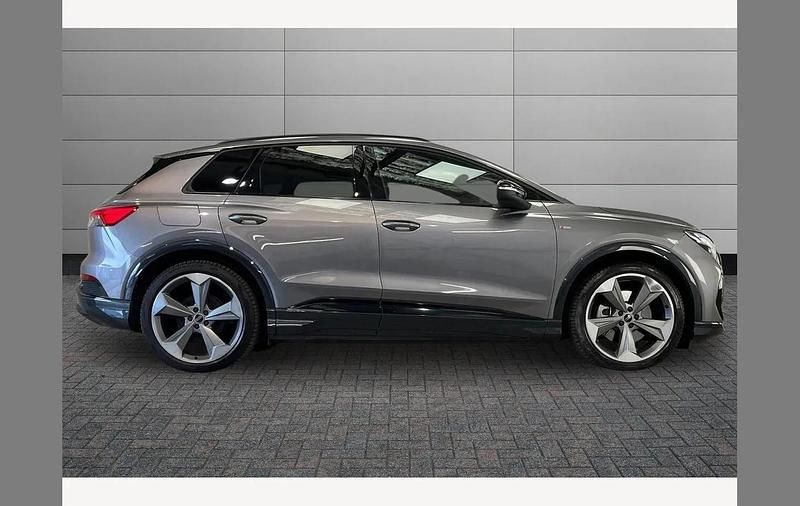 Used Audi Q4 e-tron Black Edition 210 kW (286 HP) 2025 Grey SUV