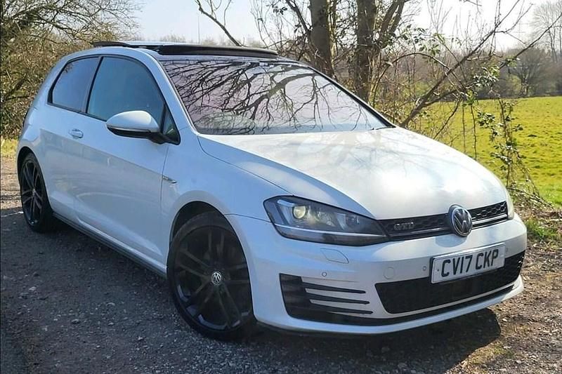Used VW Golf VII GTD 2017 White Hatchback