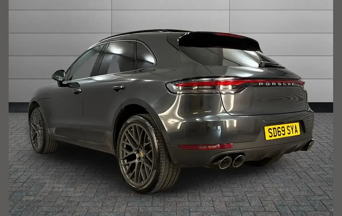 Used Porsche Macan 241 HP (177 kW) 2019 Grey SUV