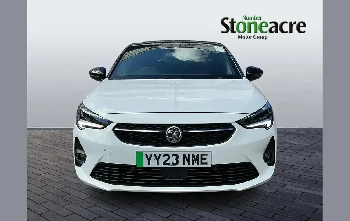 Usado Vauxhall Corsa-e 100 kW (136 HP) 2023 Branco Citadino