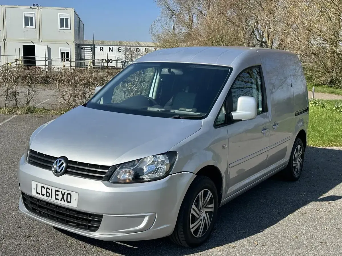 Used VW Caddy 102 HP (75 kW) 2011 Silver MPV