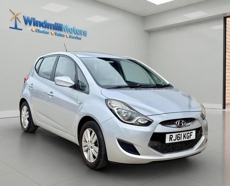 Used Hyundai ix20 Active 123 HP (90 kW) 2011 Silver Hatchback