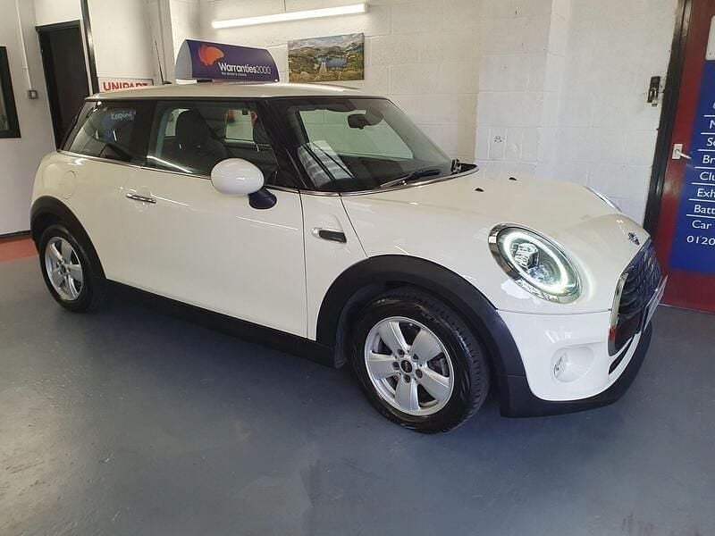 Used Mini Cooper Hatch 2018 White Hatchback