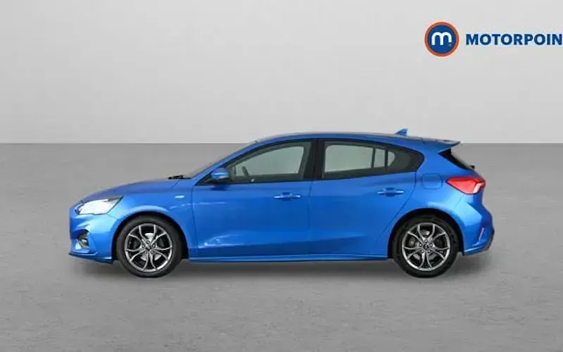 Used Ford Focus ST-Line 150 HP (110 kW) 2019 Blue Hatchback
