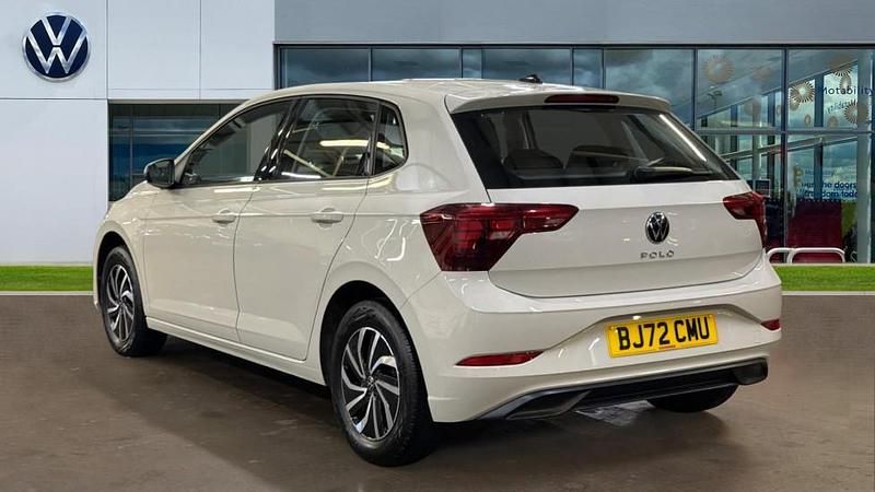 Used VW Polo Life 80 HP (58 kW) 2022 Ascot grey Hatchback