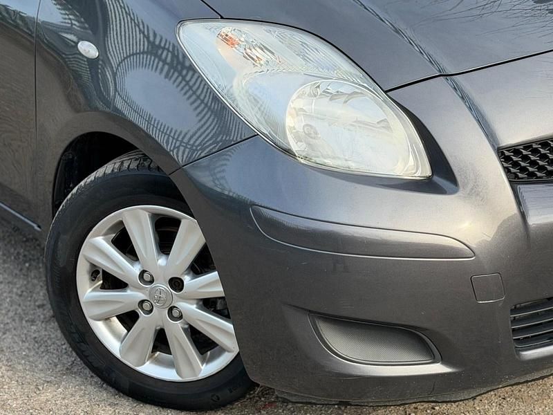 Used Toyota Yaris 2009 Grey Hatchback