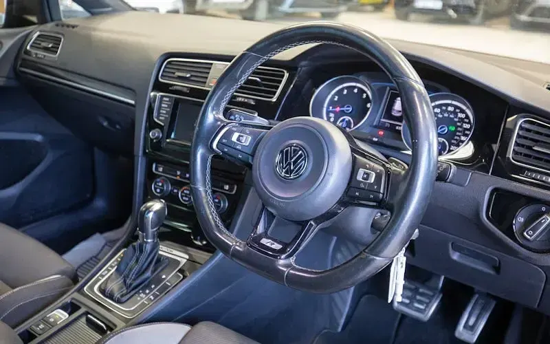 Used VW Golf VII R 300 HP (220 kW) 2016 Hatchback
