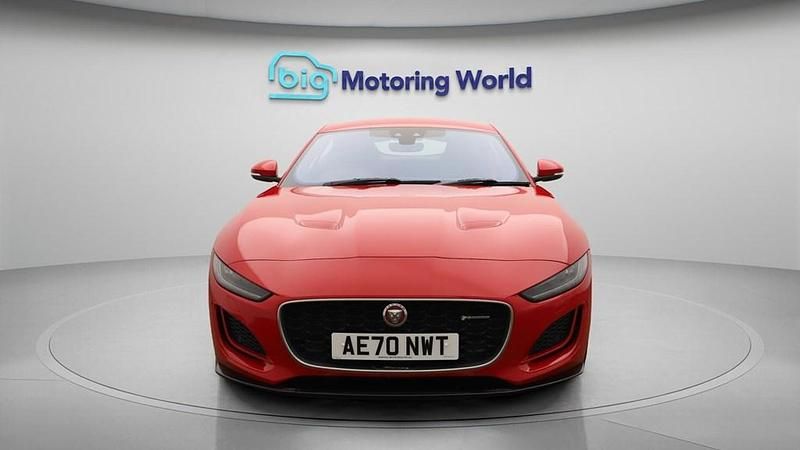 Usado Jaguar F-Type R-Dynamic 300 HP (220 kW) 2020 Vermelho Coupé