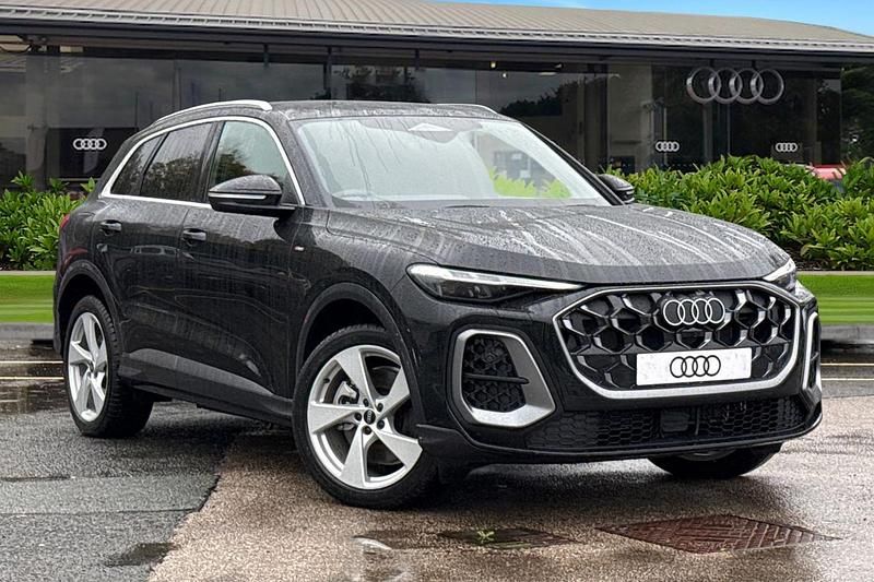 Black New 2025 Audi Q5 S-Line SUV | £58,455 (Super price) - Image 1/4
