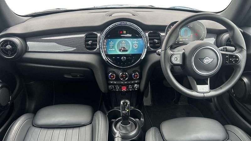 Used Mini Cooper Exclusive 134 HP (98 kW) 2024 Blue Hatchback