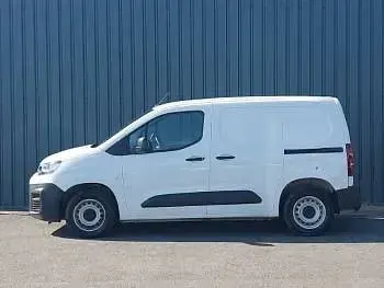 Used Citroën Berlingo 100 HP (73 kW) 2024 White MPV