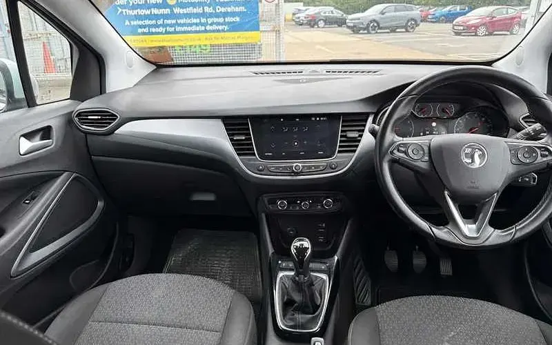 Used Vauxhall Crossland X S 110 HP (80 kW) 2018 Silver SUV