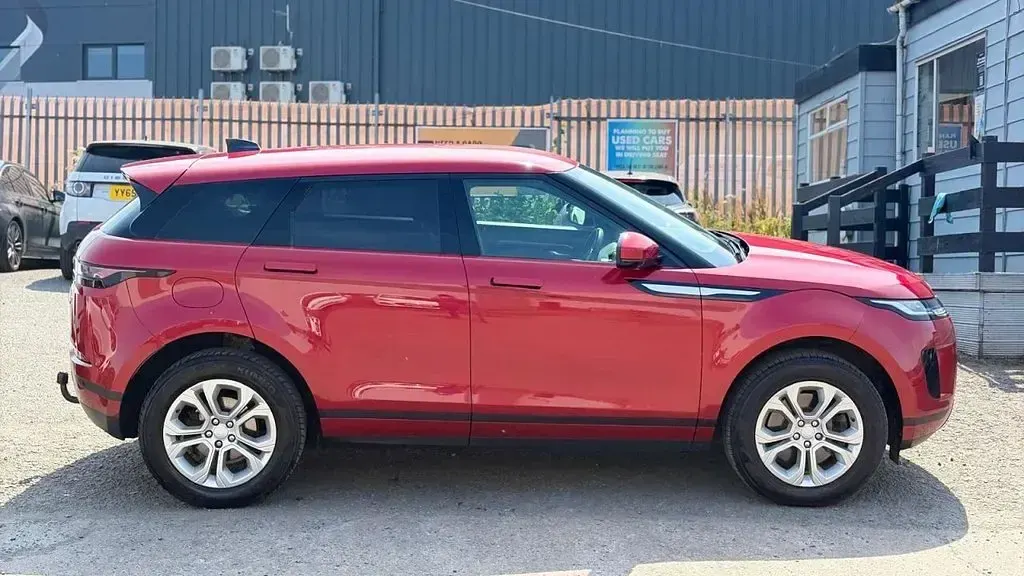 Used Land Rover Range Rover evoque S 180 HP (132 kW) 2019 Red SUV
