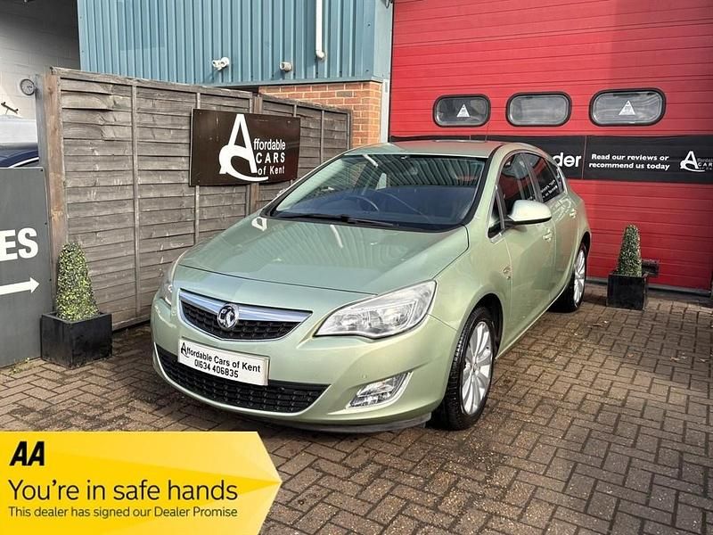 Green Used 2011 Vauxhall Astra Elite Hatchback | £5,795 (Fair price) - Image 1/3