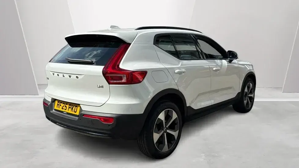 Used Volvo XC40 Plus 194 HP (142 kW) 2025 White SUV