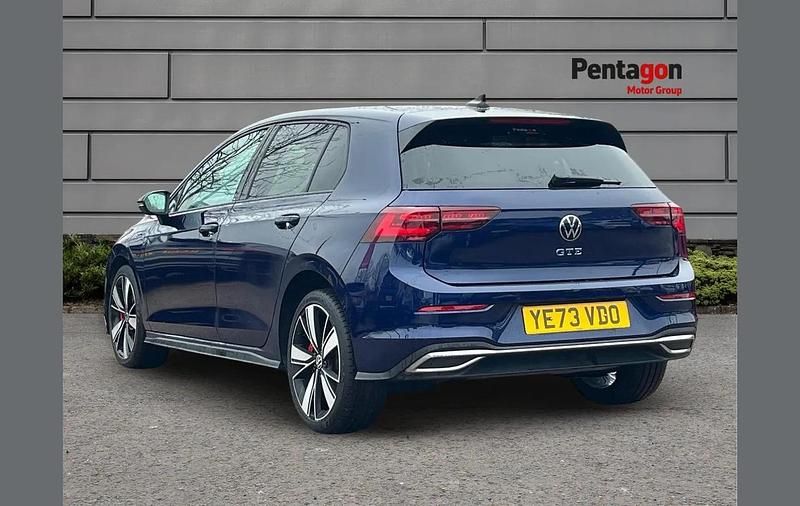 Used VW Golf VIII GTE 241 HP (177 kW) 2023 Blue Hatchback