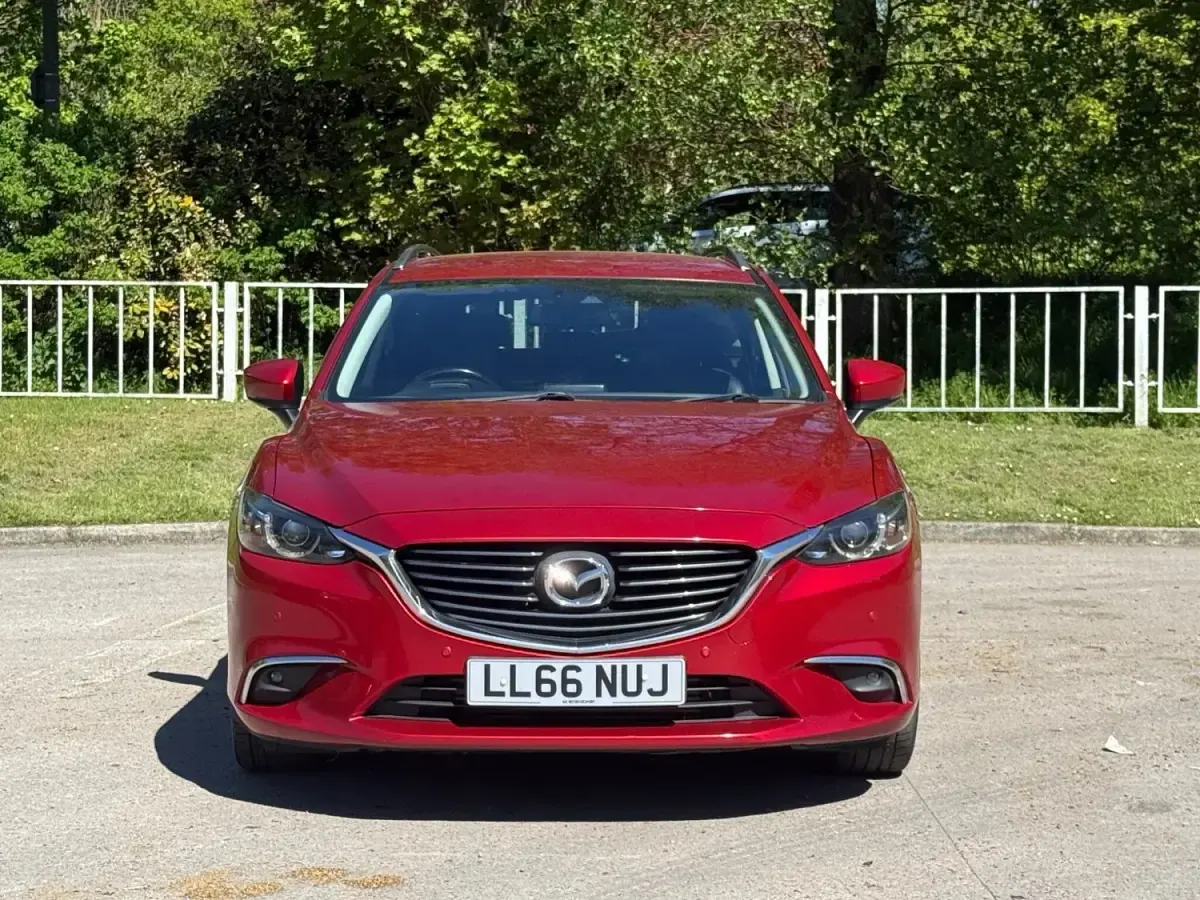 Second-hand Mazda 6 Inclusive 175 CP (128 kW) 2016 Roșu Break