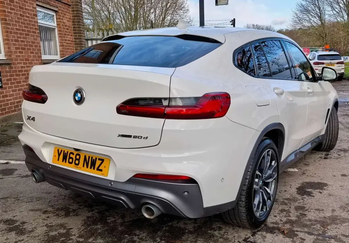 Used BMW X4 M Sport 190 HP (139 kW) 2019 White SUV