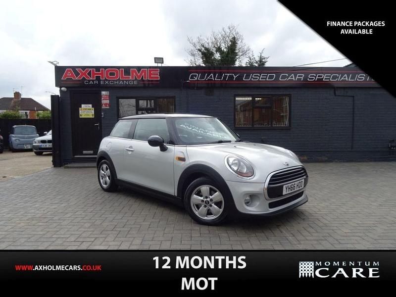 Silver Used 2016 Mini Cooper Hatch Hatchback | £5,795 (Fair price) - Image 1/4
