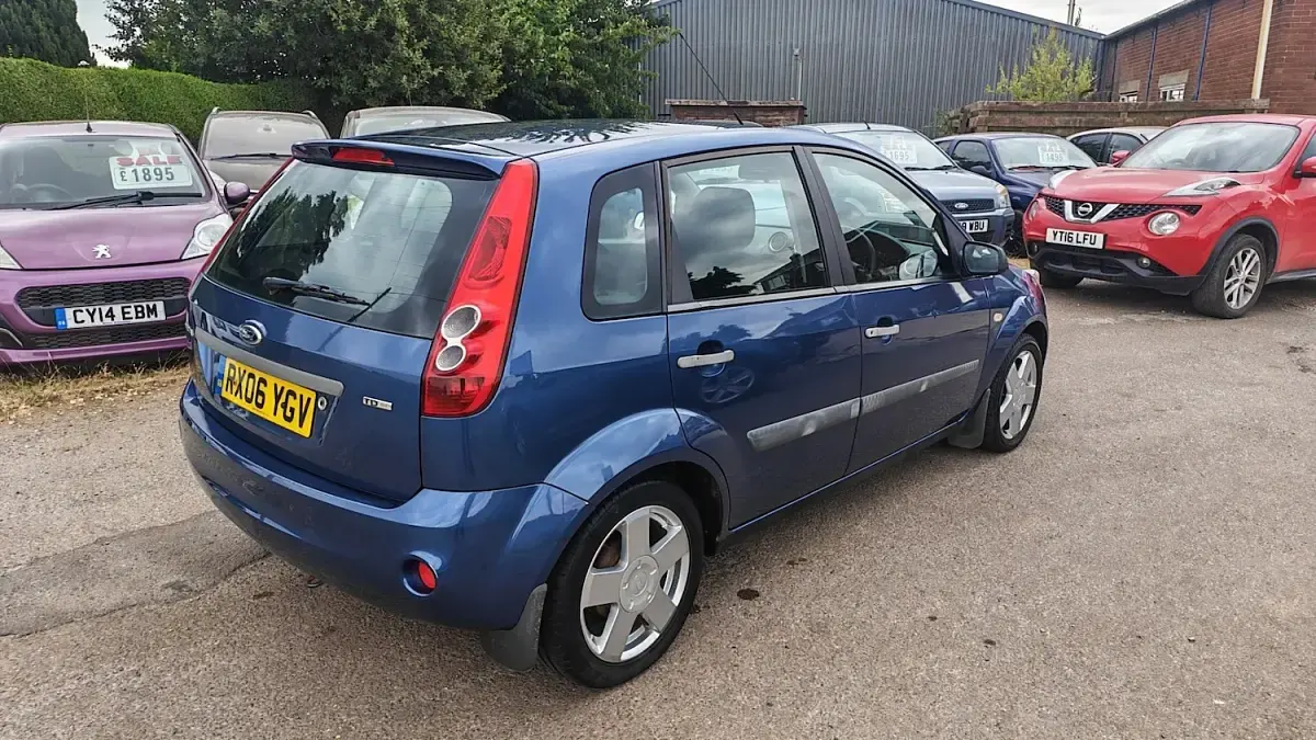 Used Ford Fiesta Zetec 2006 Blue Hatchback
