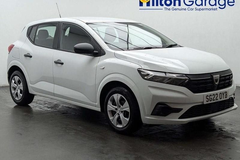Used Dacia Sandero Essentiel 91 HP (66 kW) 2022 White Hatchback