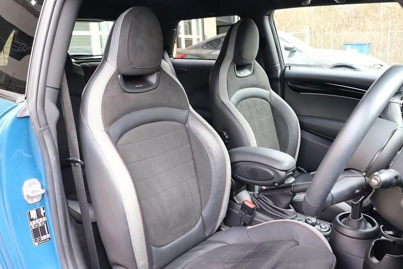 Begagnad Mini Cooper Hatch 2021 Blå Halvkombi