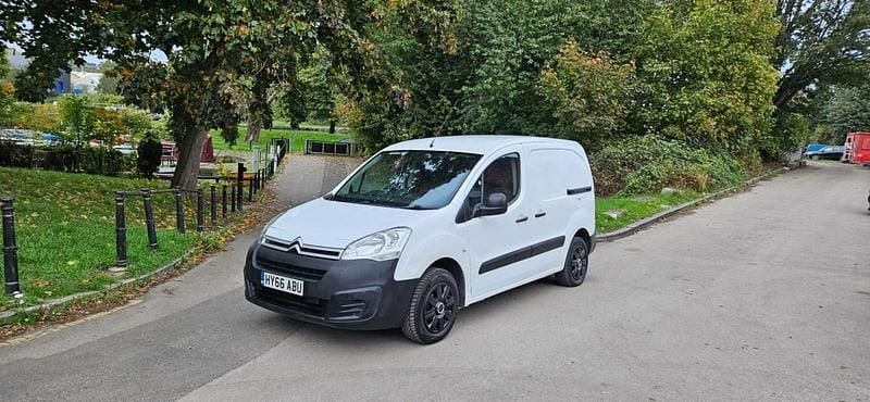 White Used 2016 Citroën Berlingo MPV | £3,690 (Good price) - Image 1/4