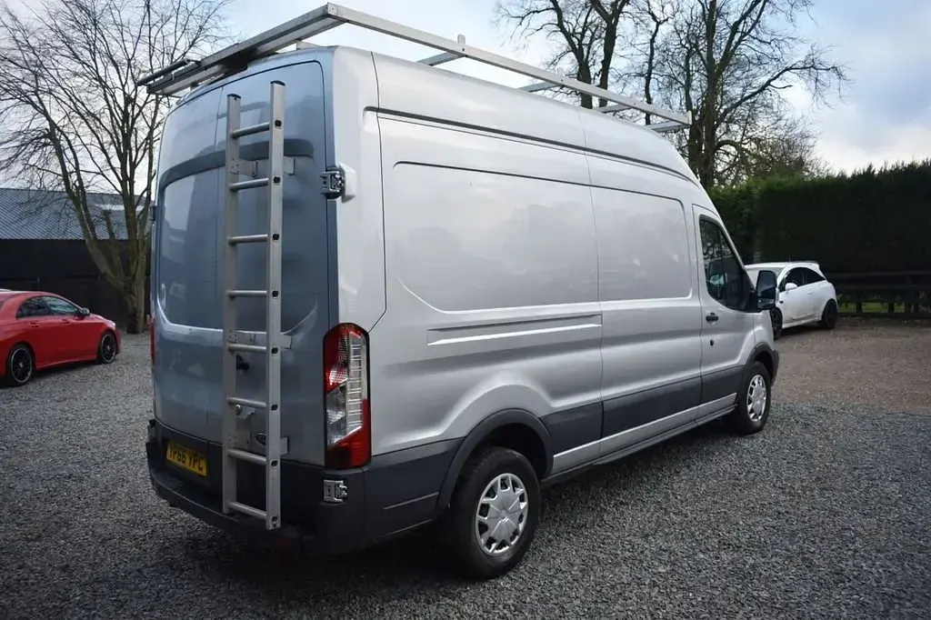 Second-hand Ford Transit 130 CP (95 kW) 2016 Argintiu Van