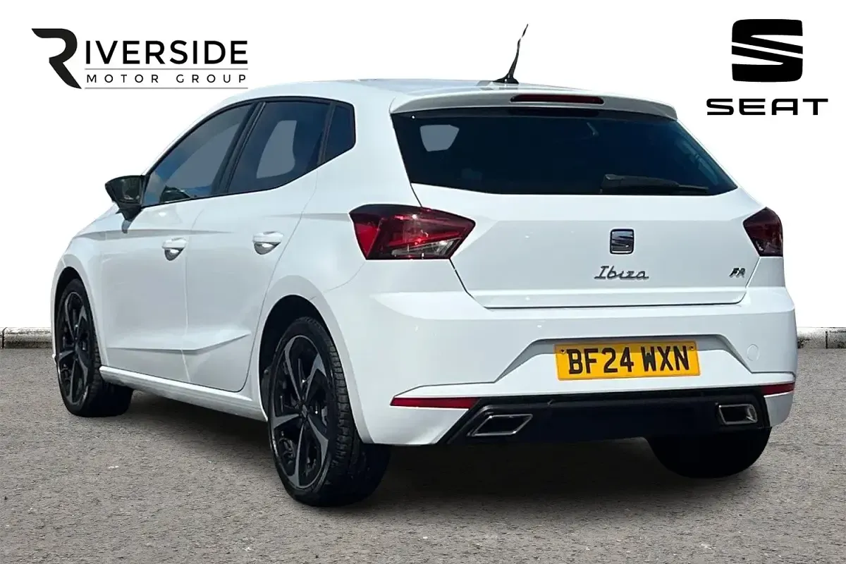 Used Seat Ibiza FR Sport 95 HP (69 kW) 2024 Glacial white Hatchback