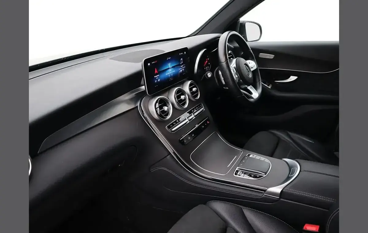 Used Mercedes GLC220 AMG line 191 HP (140 kW) 2019 Black SUV